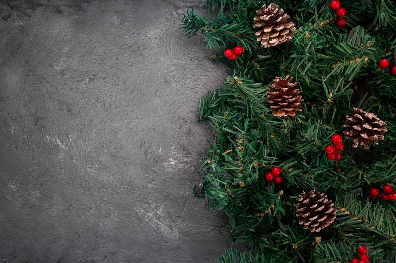 The 5 best ways to make pre-lit Christmas trees appear real